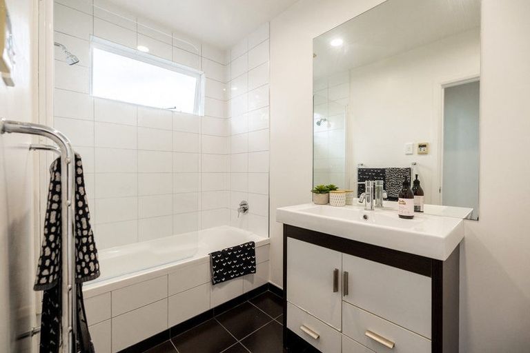 Photo of property in 24 Heatley Avenue, Hokowhitu, Palmerston North, 4410