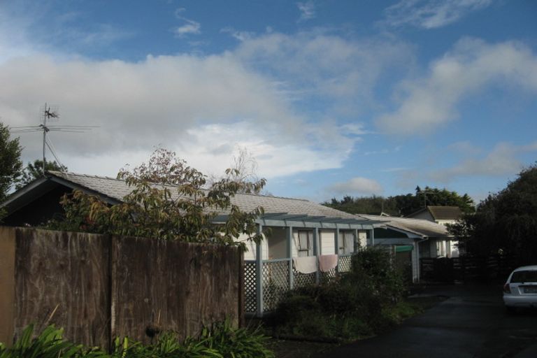 Photo of property in 2/41 Archmillen Avenue, Pakuranga Heights, Auckland, 2010