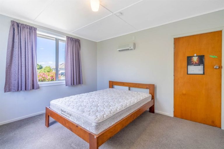 Photo of property in 15 Manapouri Street, Strathern, Invercargill, 9812