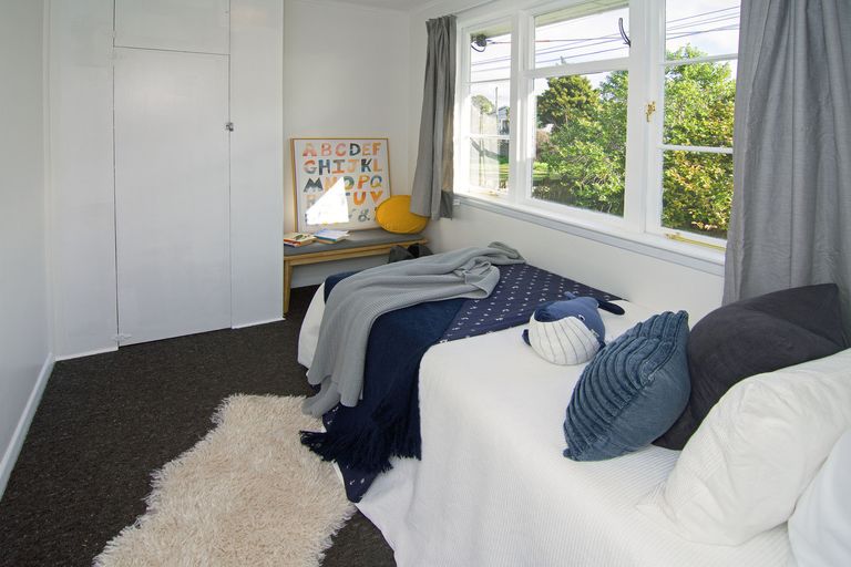 Photo of property in 226 High Street North, Carterton, 5713