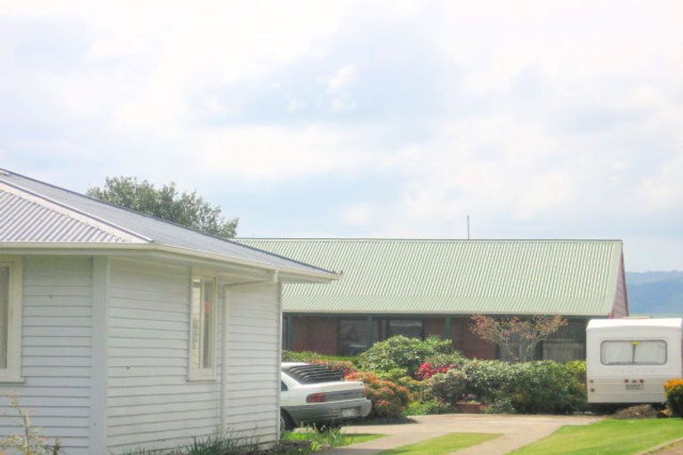 Photo of property in 2b Coulter Road, Owhata, Rotorua, 3010