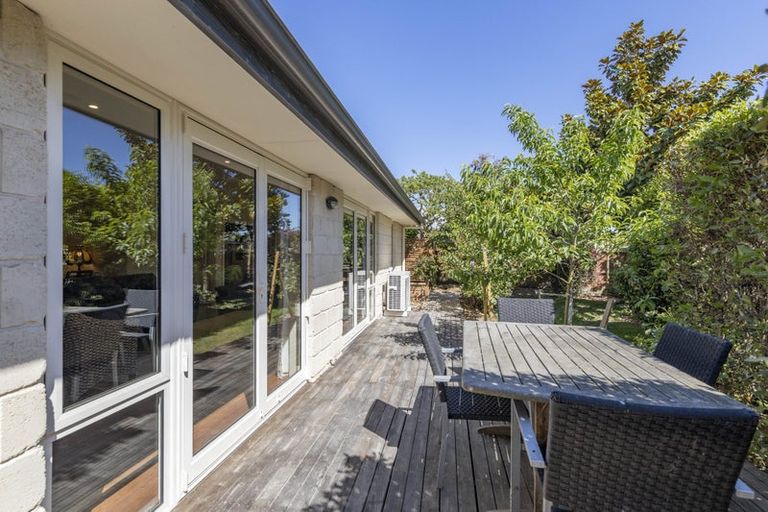 Photo of property in 3 Holiday Drive, Mairehau, Christchurch, 8052