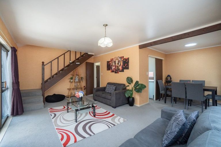 Photo of property in 4 Jarrett Court, Roslyn, Palmerston North, 4414