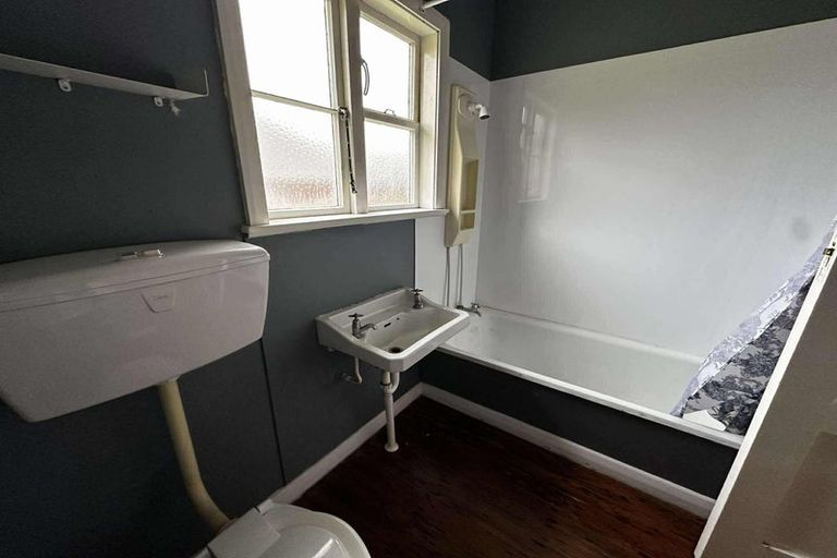 Photo of property in 83 Sunshine Avenue, Karori, Wellington, 6012