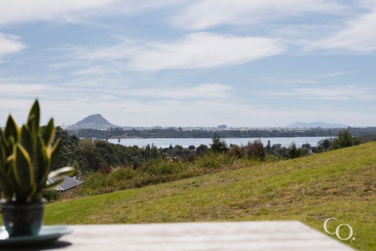 Photo of property in 42 Te Auhi Way, Welcome Bay, Tauranga, 3112