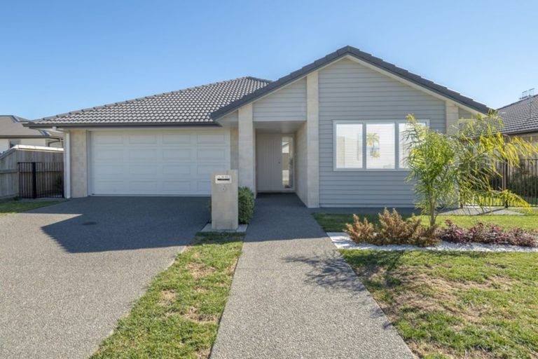 Photo of property in 6 Batty Street, Papamoa Beach, Papamoa, 3118