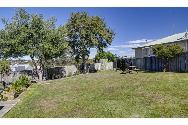 Photo of property in 6 Ellesmere Place, Oceanview, Timaru, 7910