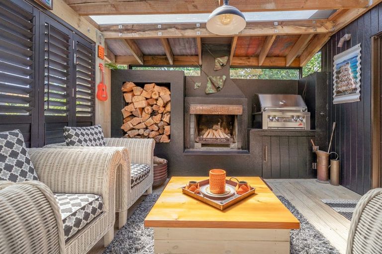 Photo of property in 112 Marram Place, Matarangi, Whitianga, 3592