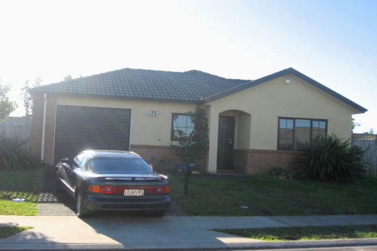 Photo of property in 17 Ashmere Lane, Weymouth, Auckland, 2103