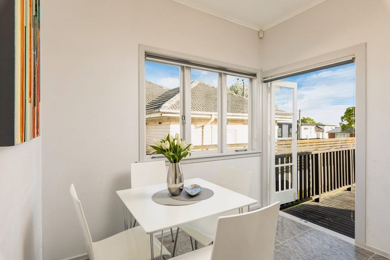 Photo of property in 4040 Great North Road, Glen Eden, Auckland, 0602