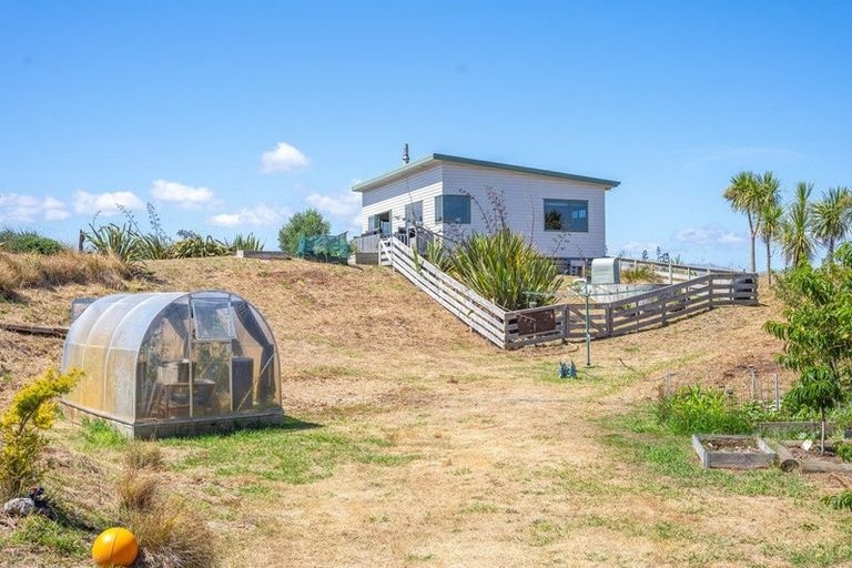Photo of property in 17 Henham Lane, Waikawa Beach, Levin, 5573