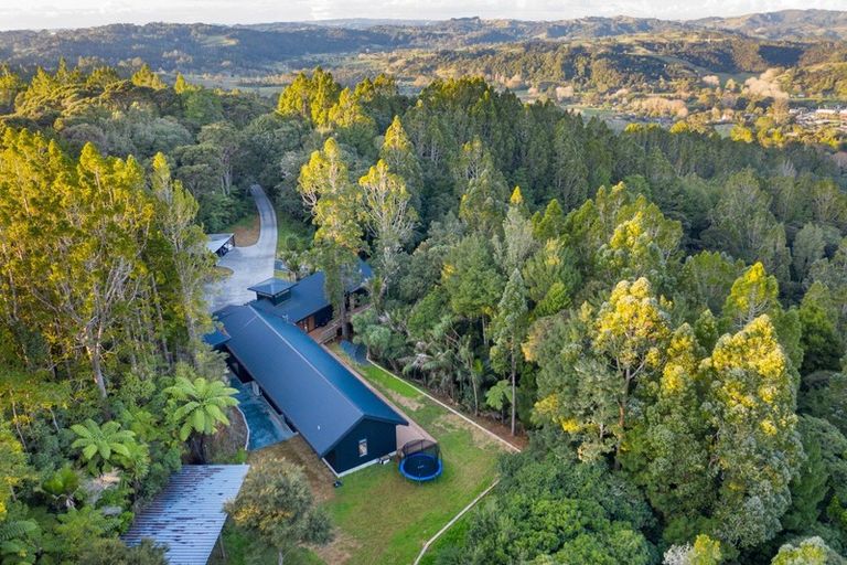 Photo of property in 123 Pinchgut Road, Kaukapakapa, 0873