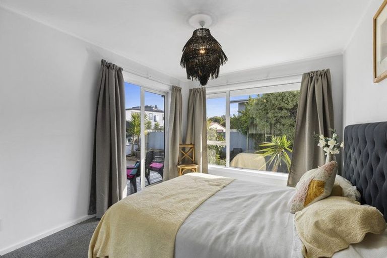 Photo of property in 16 Malta Crescent, South New Brighton, Christchurch, 8062