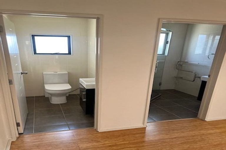 Photo of property in 35 Cityview Place, Massey, Auckland, 0614