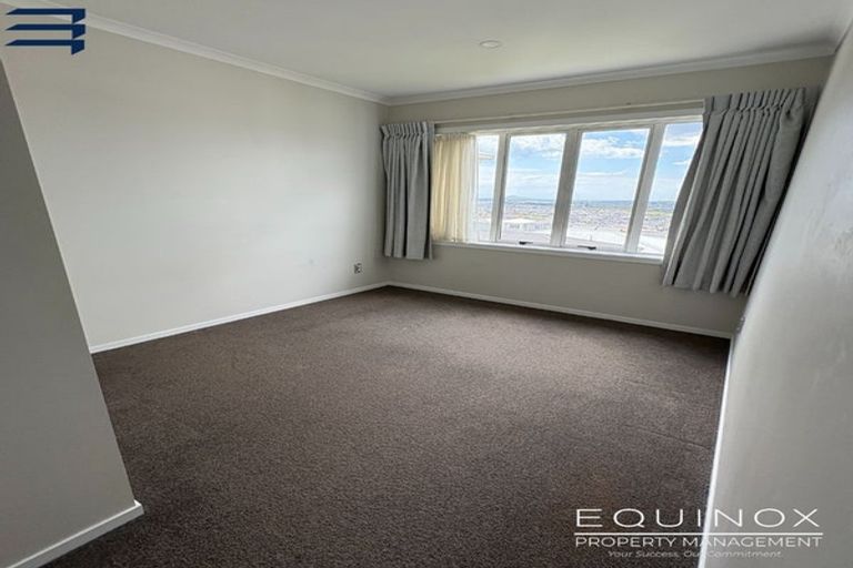 Photo of property in 7 Panakenake Way, Flat Bush, Auckland, 2019