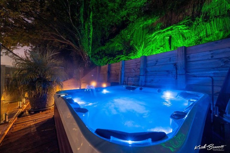 Photo of property in 15 Johnswood Grove, Clouston Park, Upper Hutt, 5018