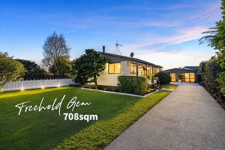 Photo of property in 8 Bruton Place, Nawton, Hamilton, 3200