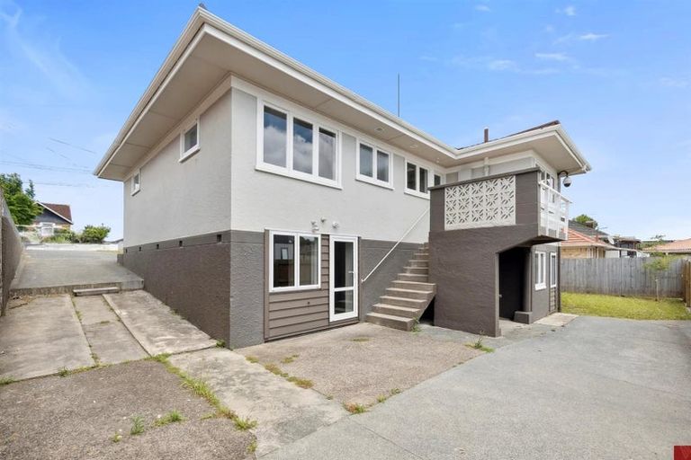 Photo of property in 68 Clevedon Road, Papakura, 2110