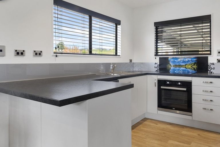 Photo of property in 17a Martin Avenue, Wakefield, 7025