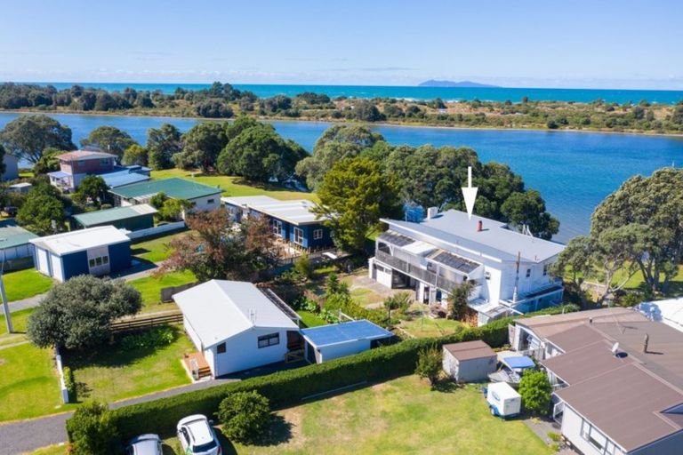 Photo of property in 4b Roretana Drive, Athenree, Waihi Beach, 3177