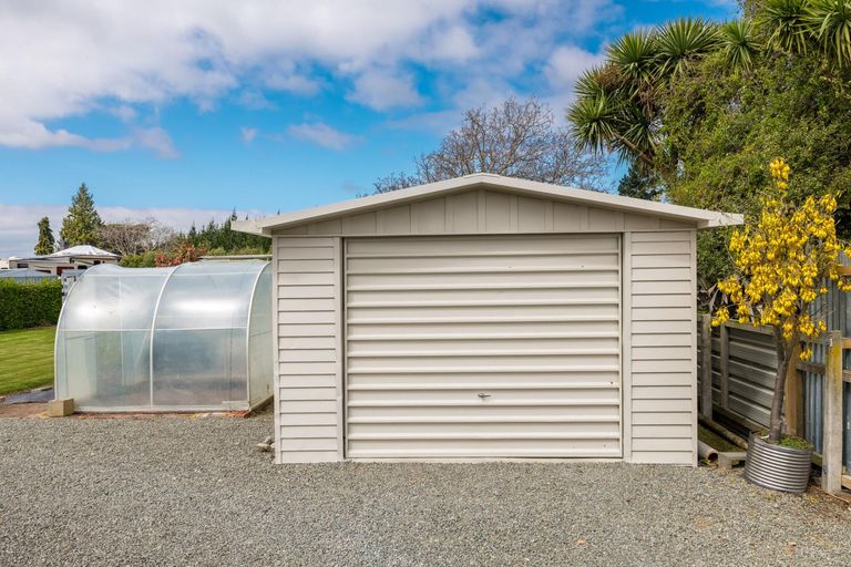 Photo of property in 15 Edward Street, Waimate, 7924