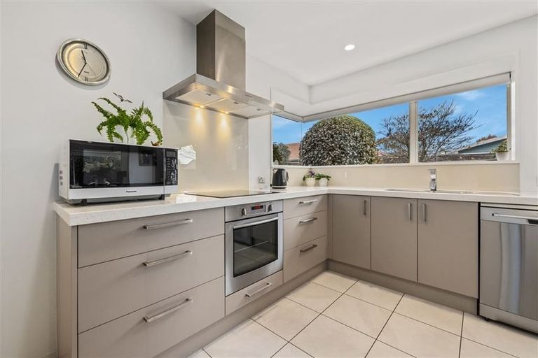 Photo of property in 440a Harewood Road, Harewood, Christchurch, 8051