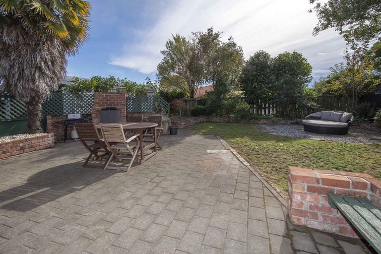Photo of property in 120 Lake Terrace Road, Burwood, Christchurch, 8061