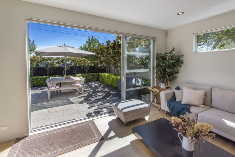 Photo of property in 30 Beresford Street, Bayswater, Auckland, 0622