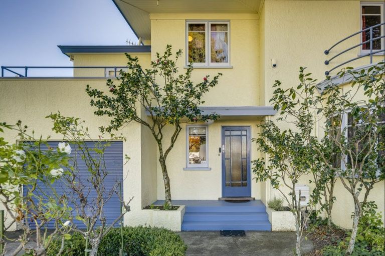 Photo of property in 2 Carnell Street, Napier South, Napier, 4110