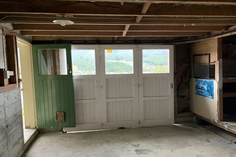 Photo of property in 31 Otago Street, Picton, 7220