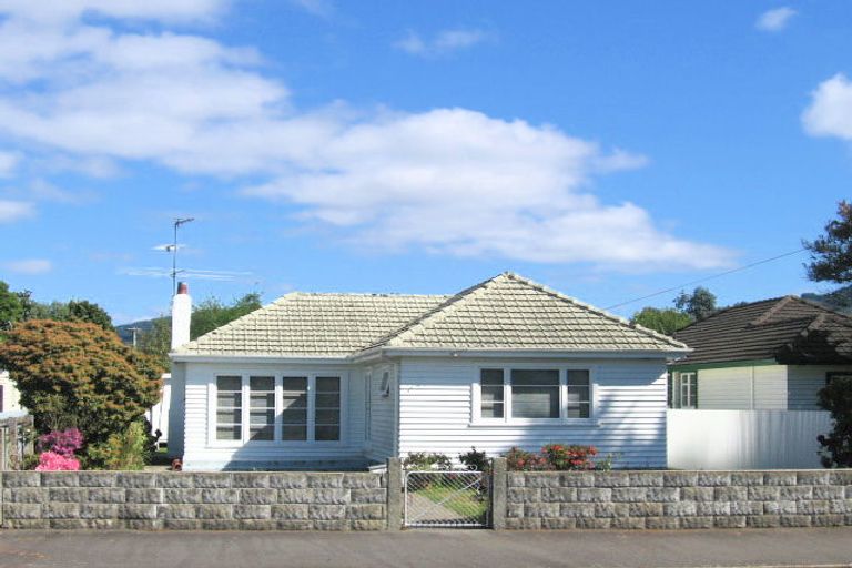 Photo of property in 85 Pine Avenue, Ebdentown, Upper Hutt, 5018