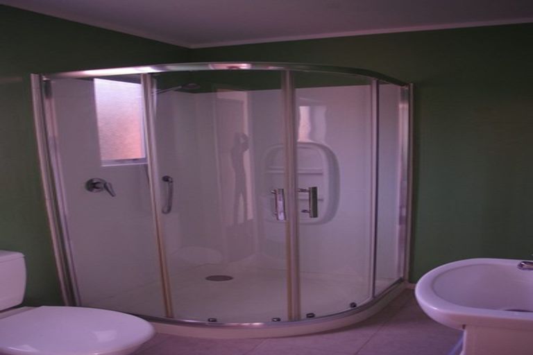 Photo of property in 61 Ruapehu Street, Paraparaumu, 5032