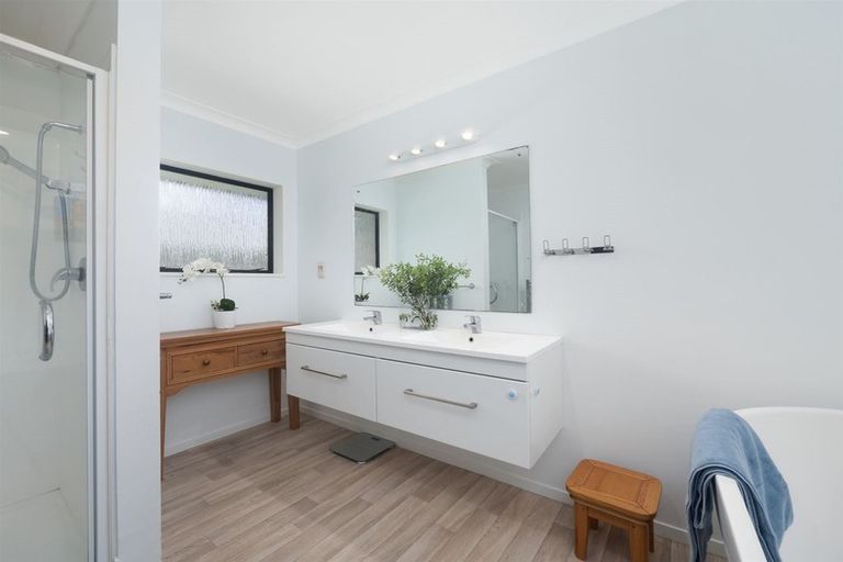 Photo of property in 24 Kotuku Place, Matua, Tauranga, 3110