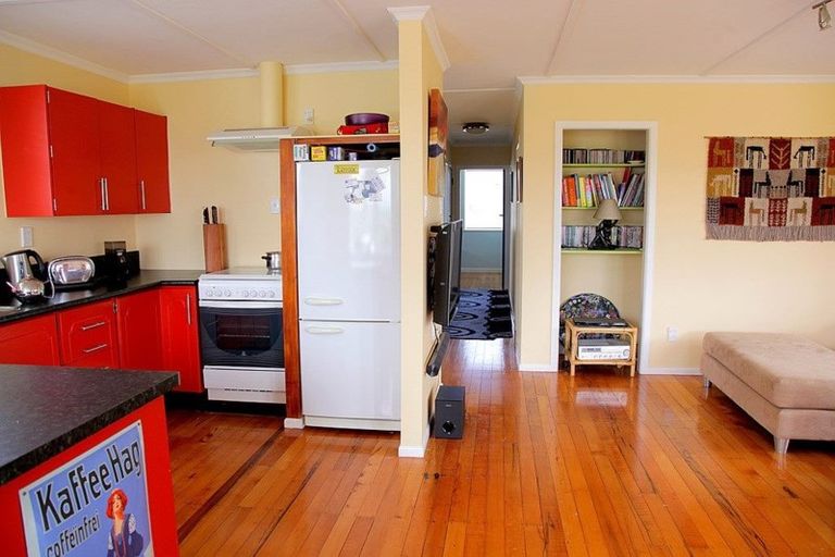 Photo of property in 44 Sarah Street, Waikawa Beach, Levin, 5573