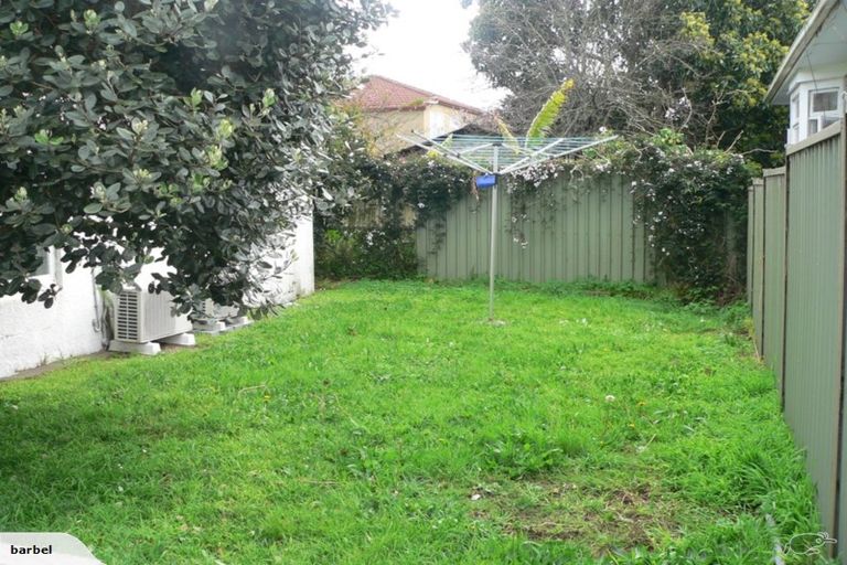 Photo of property in 2 Ryburn Road, Mount Wellington, Auckland, 1062