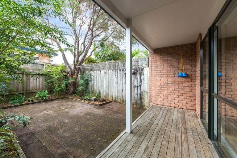 Photo of property in 3/31 Lucienne Drive, Ranui, Auckland, 0612