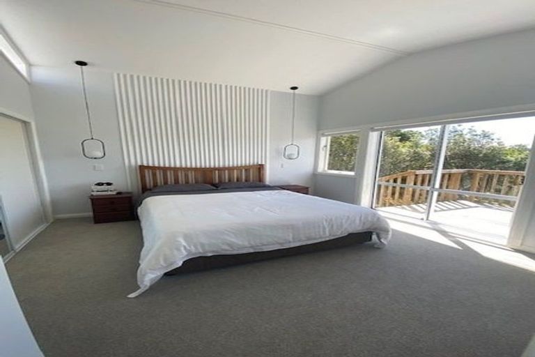 Photo of property in 63 Mana View Road, Paremata, Porirua, 5026