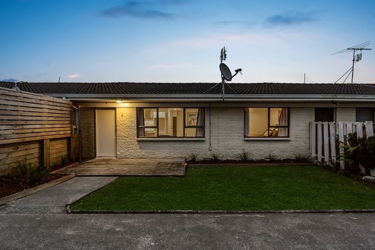 Photo of property in 2/31 Bowater Place, Manurewa, Auckland, 2102