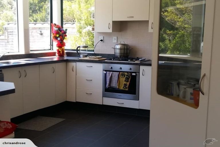 Photo of property in 90 Tawhai Street, Stokes Valley, Lower Hutt, 5019