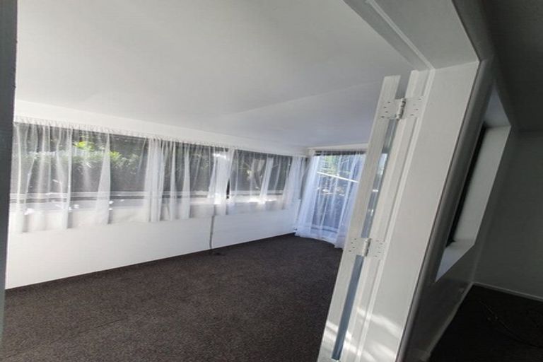 Photo of property in 90 Monarch Avenue, Hillcrest, Auckland, 0627