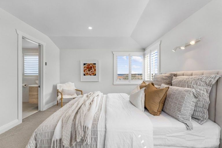 Photo of property in 2a Egremont Street, Belmont, Auckland, 0622