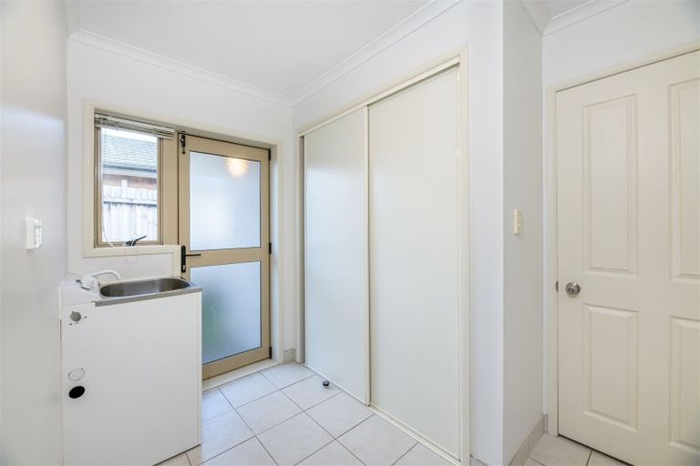 Photo of property in 8 Brookwood Drive, Henderson, Auckland, 0612