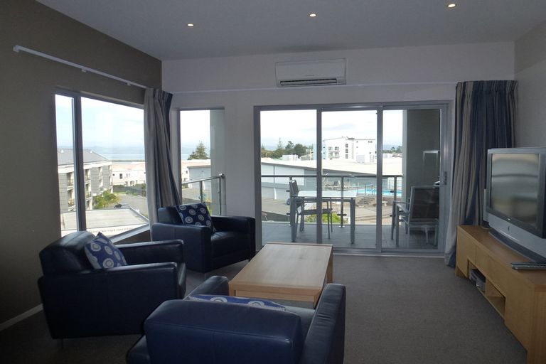 Photo of property in Marina View Apartments, 205/4 Reads Quay, Gisborne, 4010