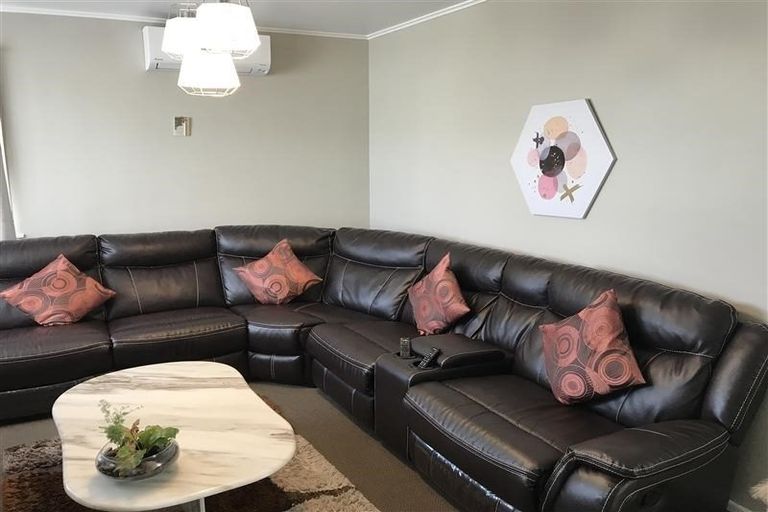 Photo of property in 4 Beeston Crescent, Manurewa, Auckland, 2102