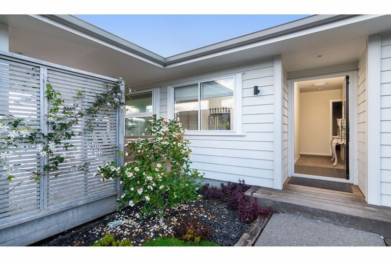 Photo of property in 4 York Terrace, Riverhead, 0820