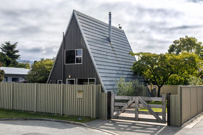 Photo of property in 16 Kirtle Place, Cromwell, 9310