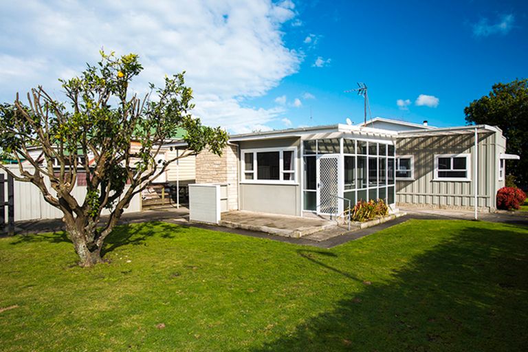 Photo of property in 107 Ballance Street, Whataupoko, Gisborne, 4010