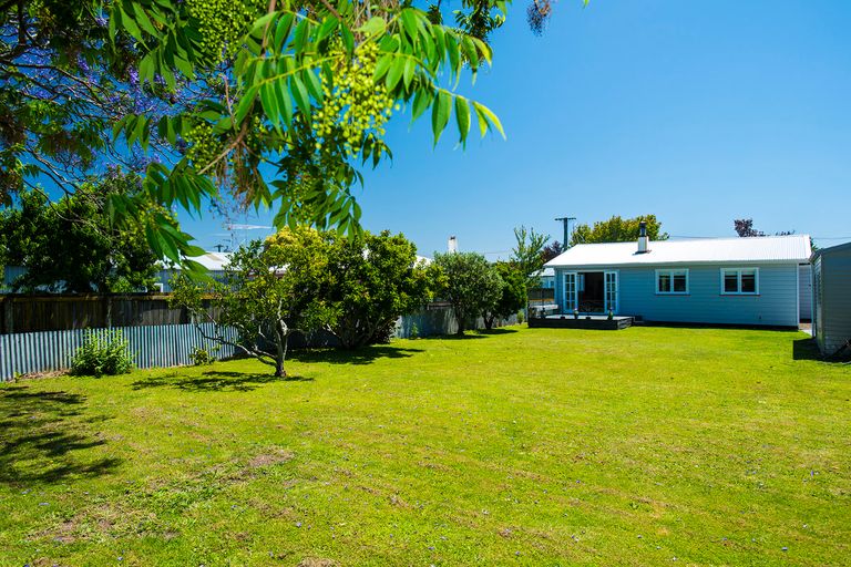 Photo of property in 16 Macdonald Street, Te Hapara, Gisborne, 4010