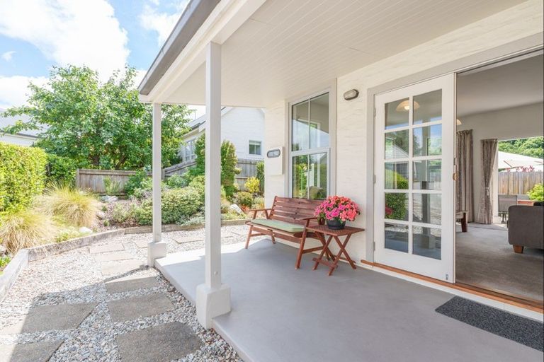 Photo of property in 12 Fletcher Way, Arrowtown, 9302