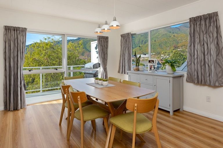 Photo of property in 31a Ranui Street, Waikawa, Picton, 7220
